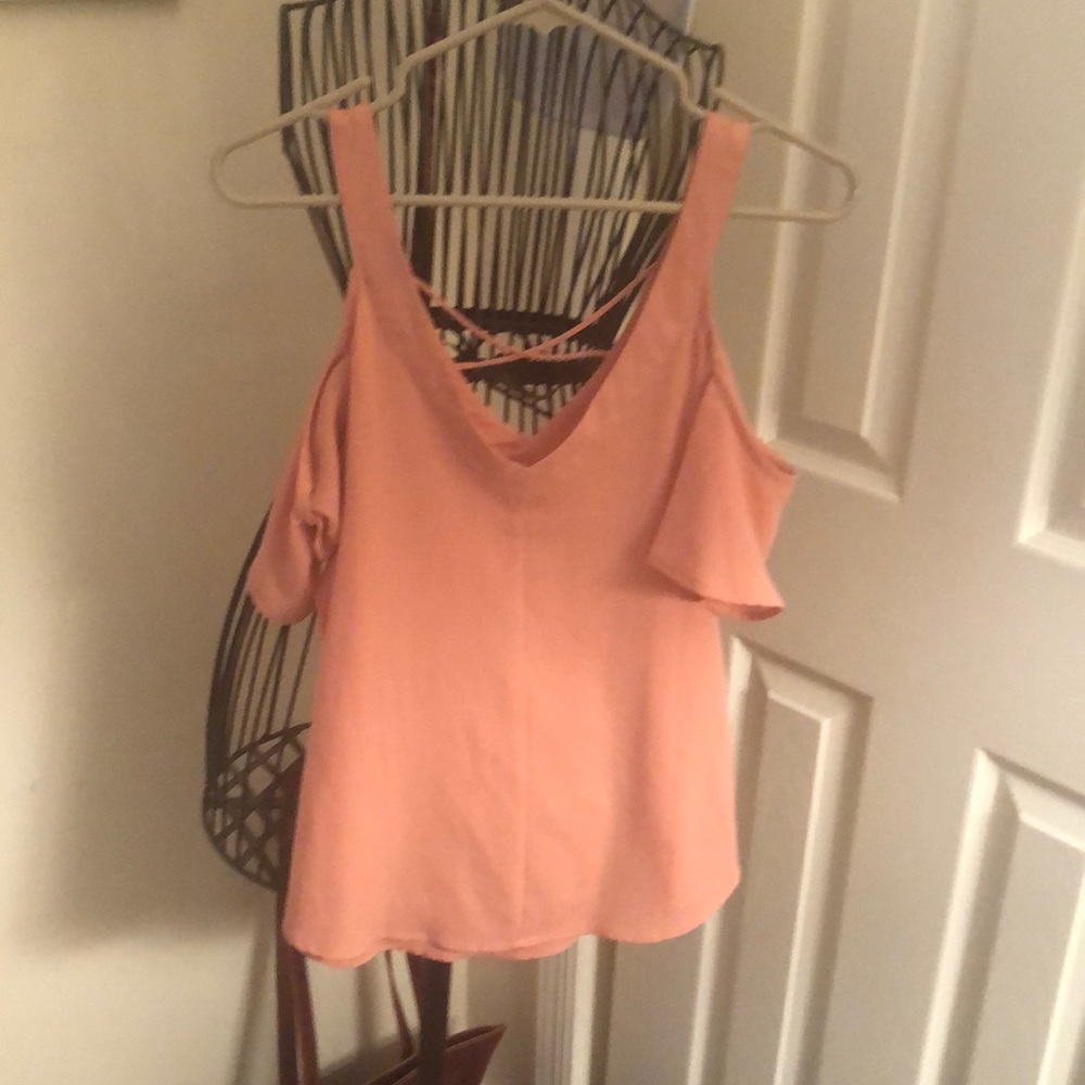 Adorable pink v-neck short sleeve blouse